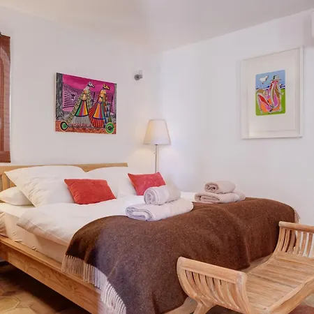 Buccara Poniente Villa *